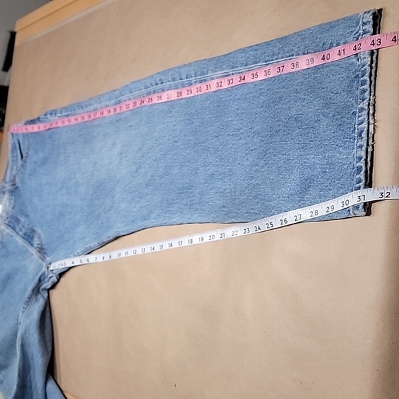 LEVI'S Size 42x32 Medium Wash 501 Button Fly Jeans Gently Used Condition - Picture 8 of 16